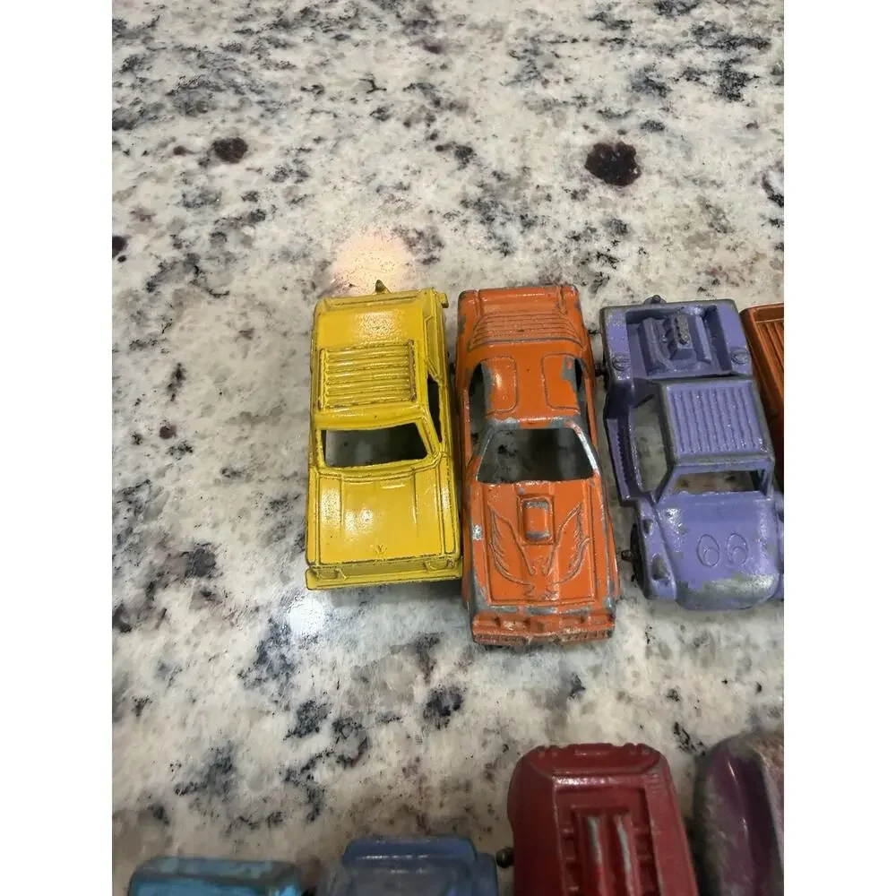 Lot of 11 Vintage Tootsietoy Diecast Cars & Trucks Mixed Models Chicago USA